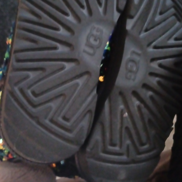 UGG boots - Picture 4 of 10